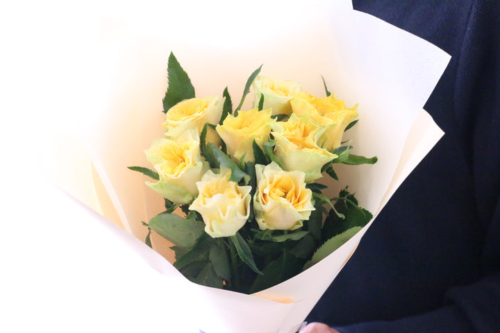 黄色いバラの花束（8本）-あなたの思いやりに感謝します