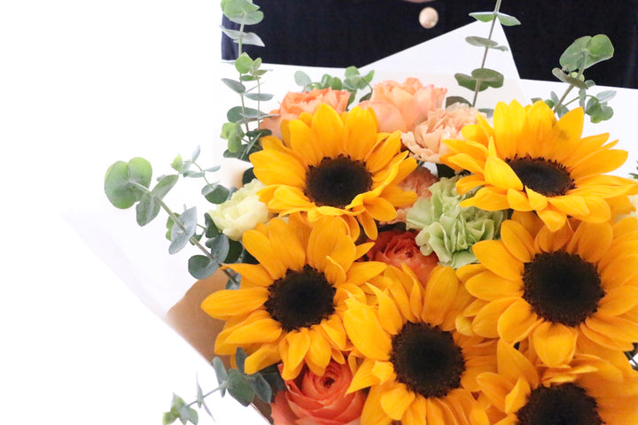 ひまわり入りの花束 9,000円