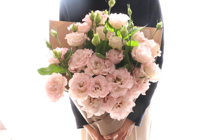 ピンク色のトルコキキョウの花束（10本）