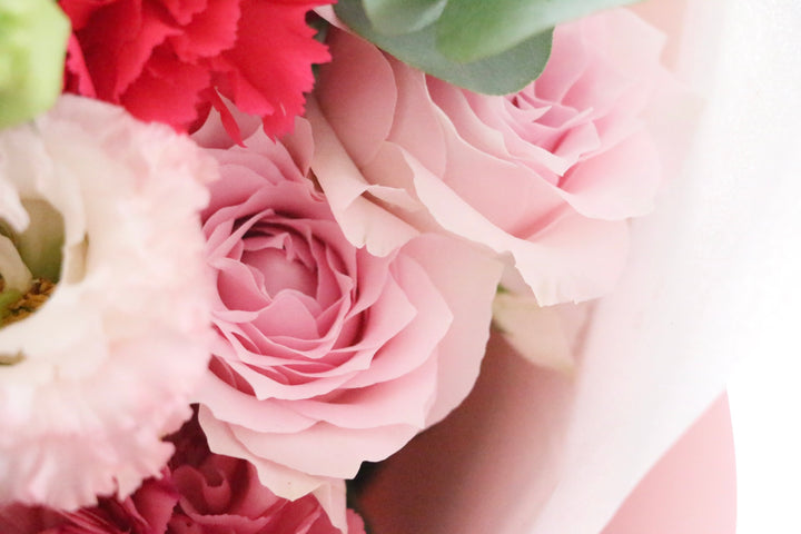 ピンク色バラ入りの花束 Sサイズ 5,000円