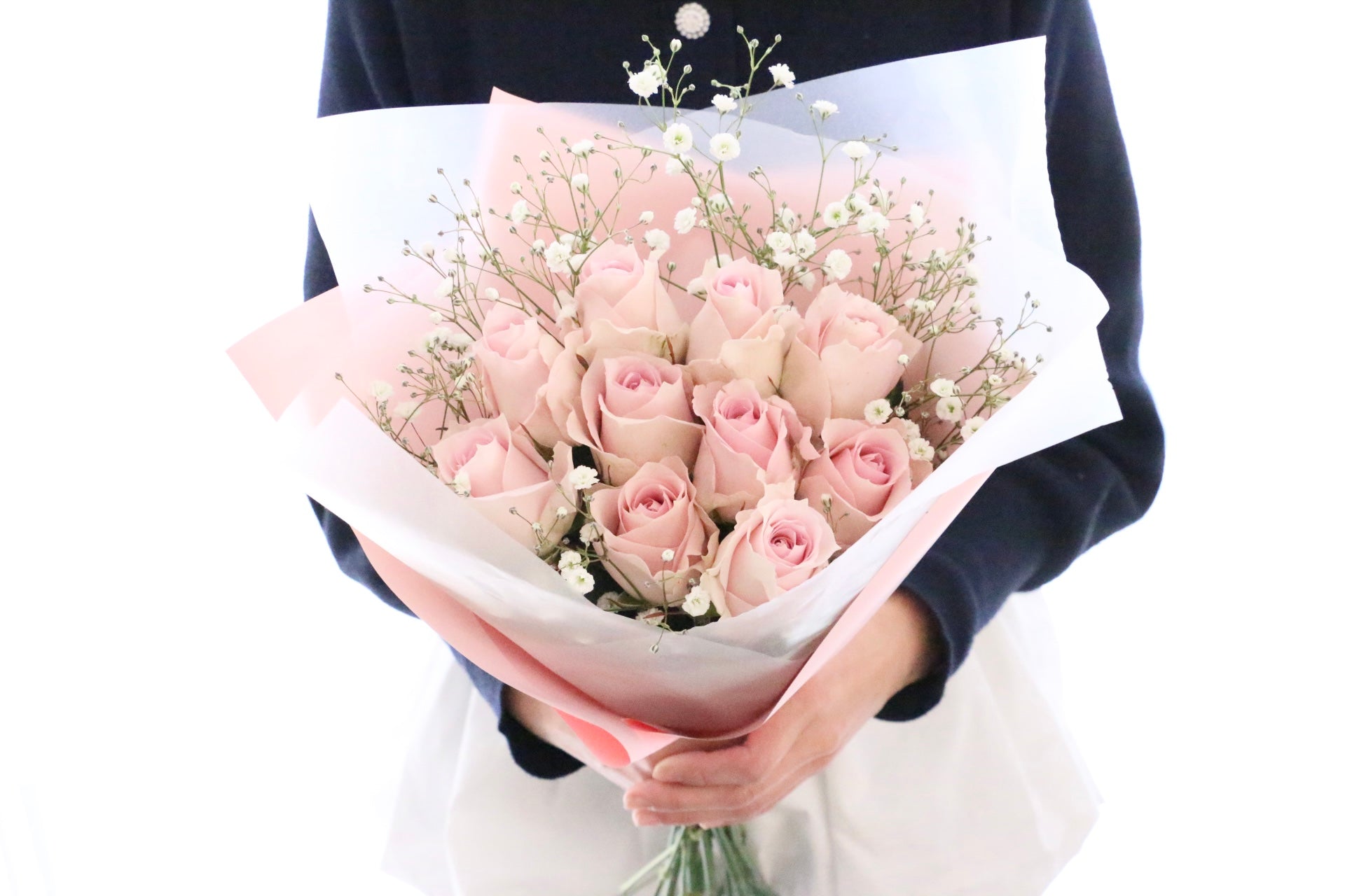ピンク色バラとカスミソウの花束（10本） – 花・花束の通販サイト