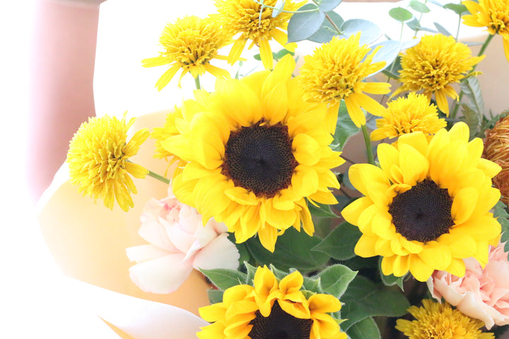 ひまわり入りの花束 3,000円