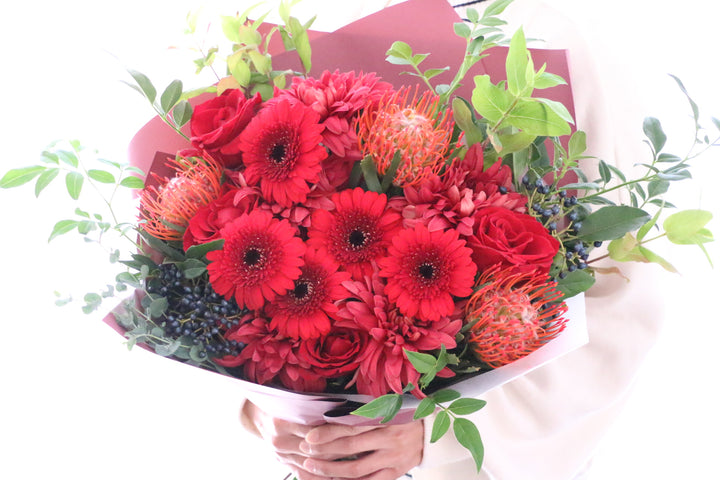 赤色の花束 15,000円