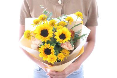 ひまわり入りの花束 3,000円