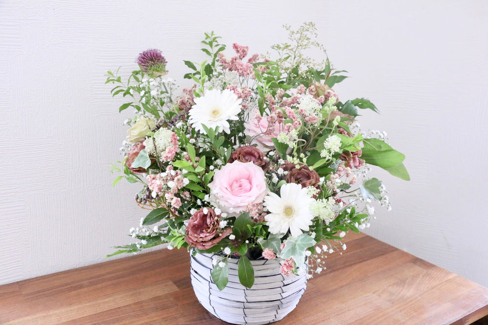 草花系アレンジメント　ピンク　8,000円
