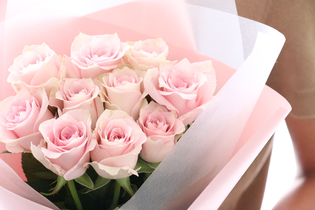 10本のピンク色バラの花束