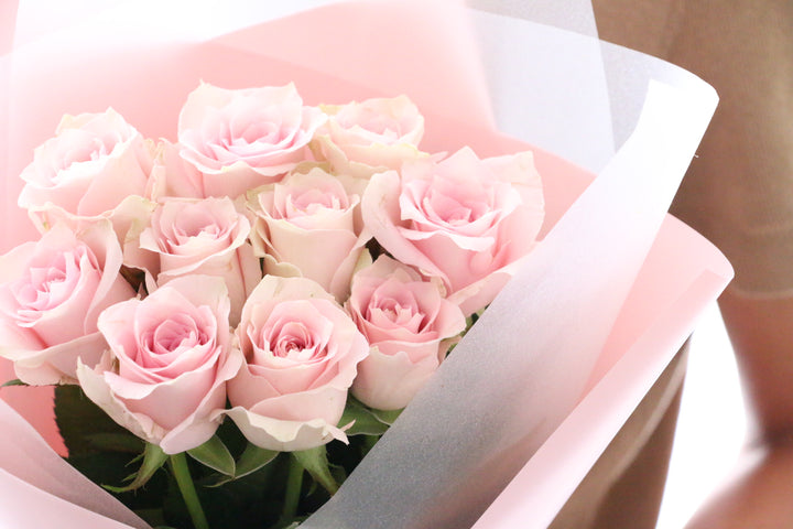 10本のピンク色バラの花束