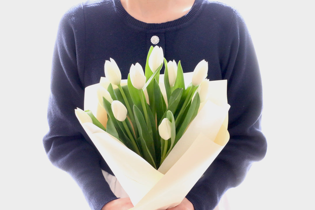 白のチューリップの花束（10本）