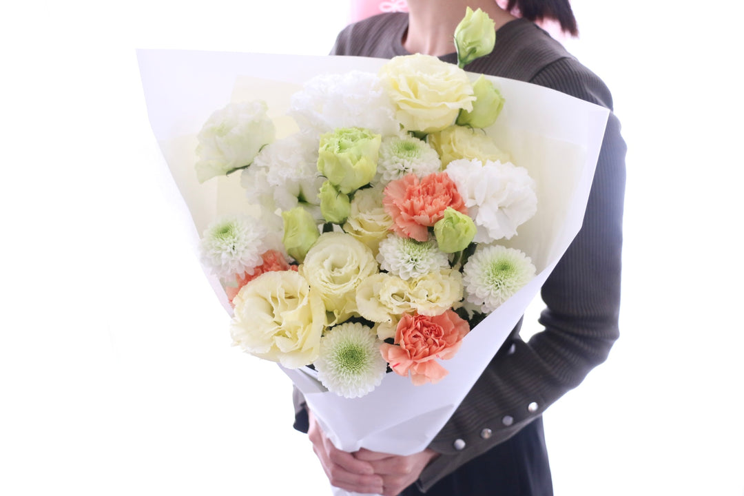【供花】白色・黄色・オレンジ色のお供え花束 8,000円