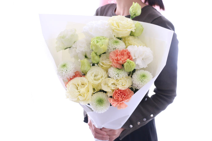 【供花】白色・黄色・オレンジ色のお供え花束 8,000円
