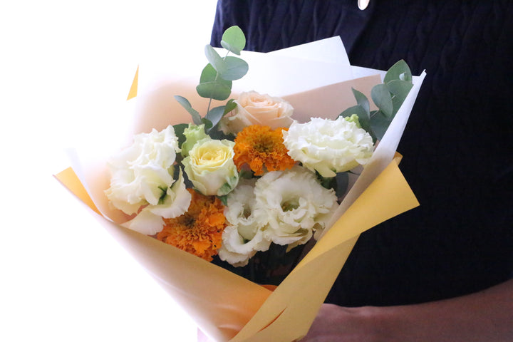 黄色・オレンジ色の花束 3,000円