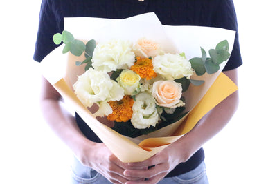 黄色・オレンジ色の花束 4,000円