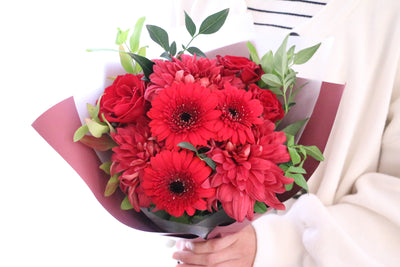 赤色の花束 5,000円