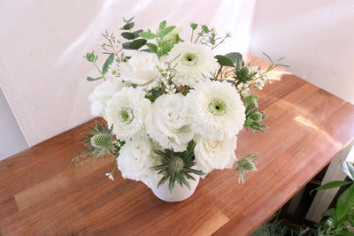 白・グリーンのアレンジメント 7,000円