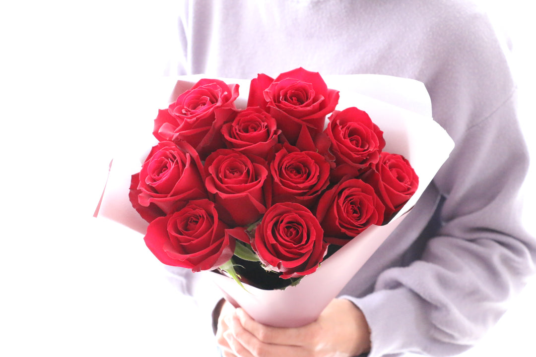11本の赤いバラの花束-最愛