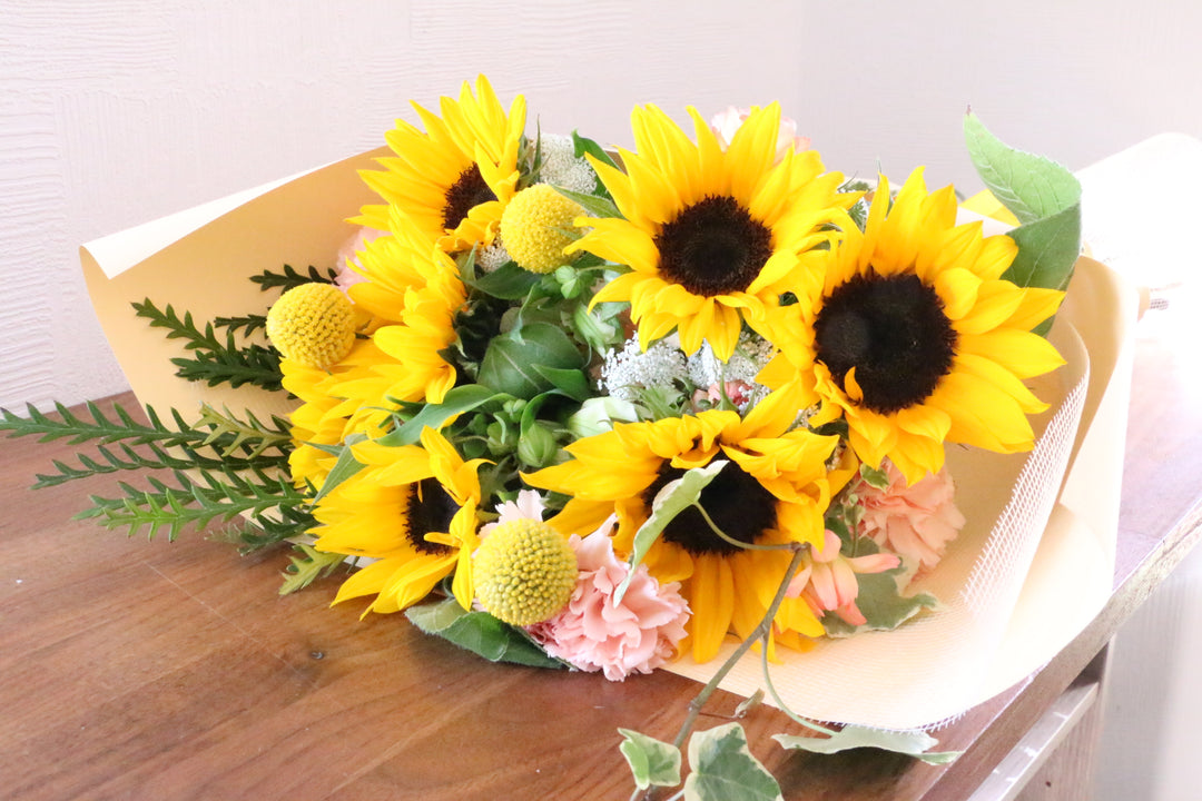 オレンジ色のひまわりの花束 Lサイズ
