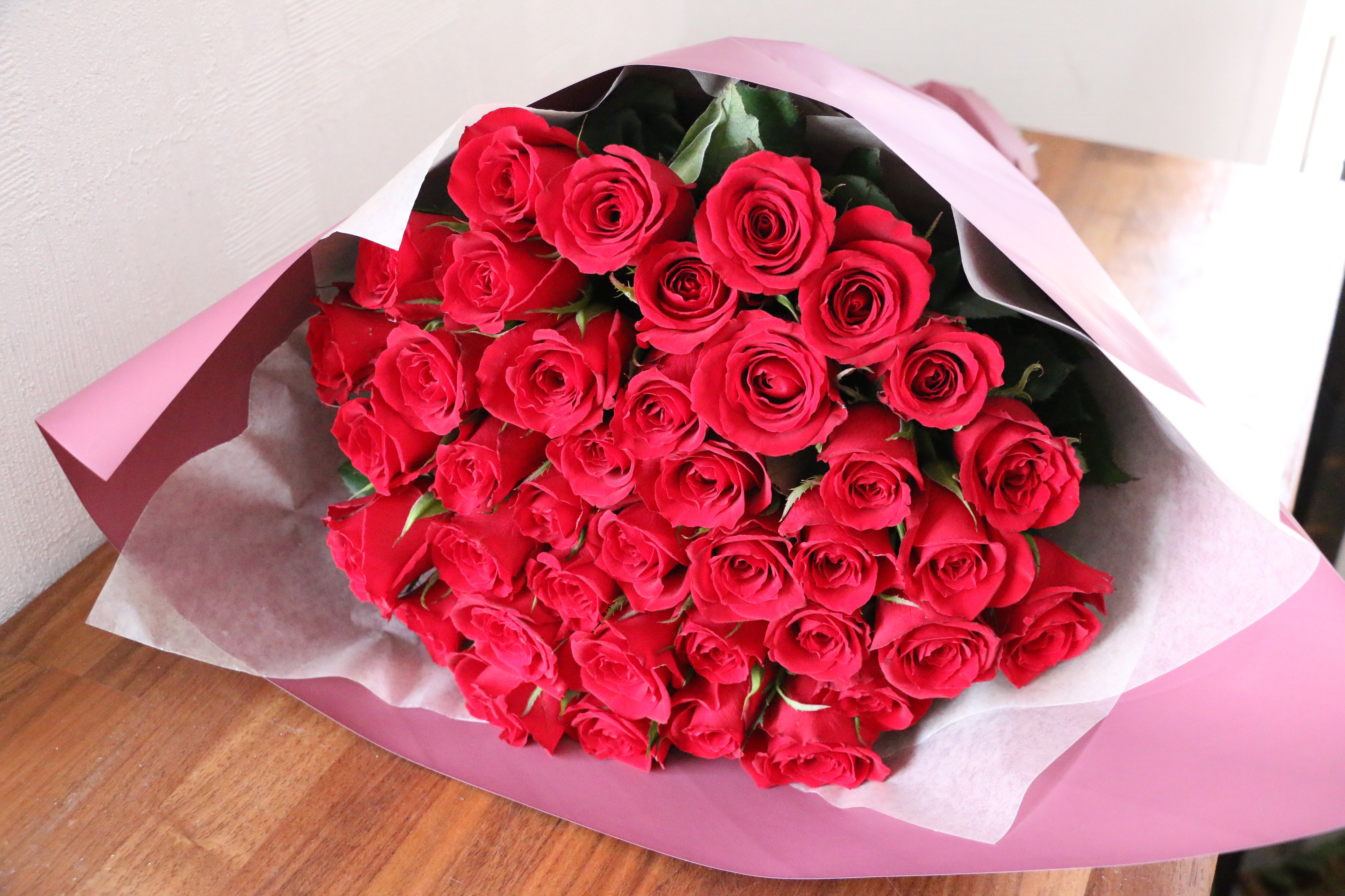 赤いバラ 39本の赤いバラの花束-永遠の愛を誓います – 花・花束の通販サイト