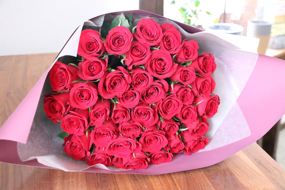 38本の赤いバラの花束