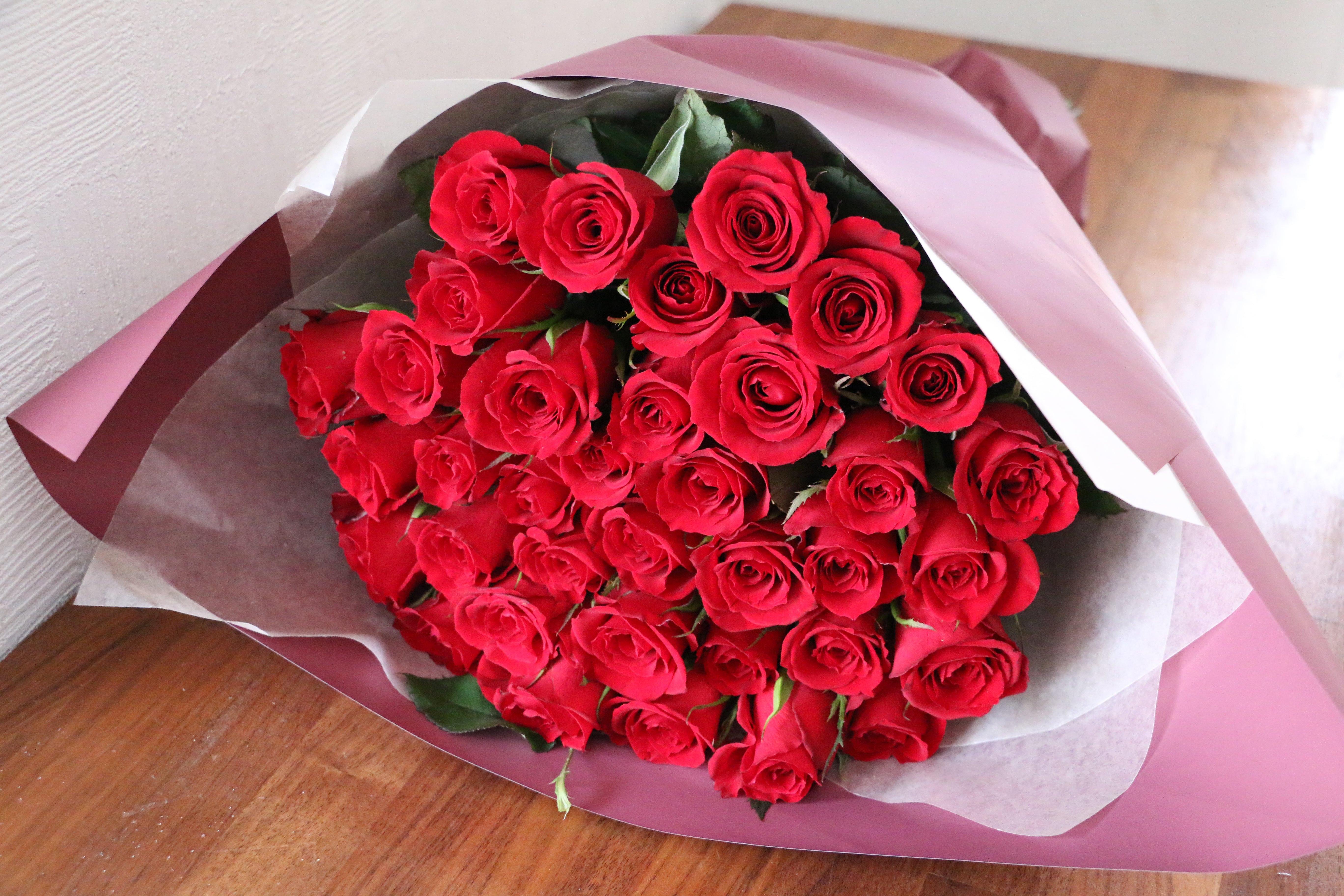 【赤い薔薇】 Manセット 36本のバラの花束-ロマンチック – 花・花束の通販サイト｜HanaTaku