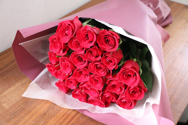25本の赤いバラの花束-あなたの幸せを祈っています